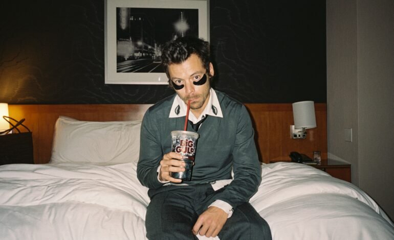 Harry styles lança álbum experimental kiss all the time disc