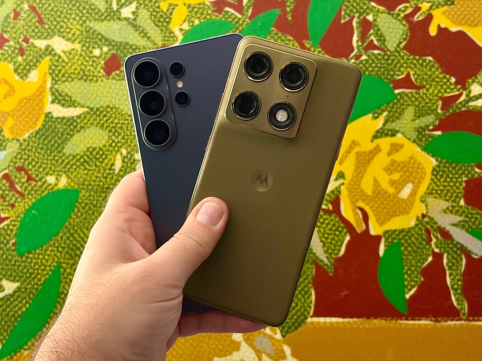 Motorola signature e galaxy s26 ultra têm desempenho semelha