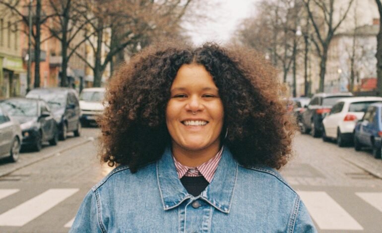 Jadsa abre palco principal do lollapalooza com show do álbum