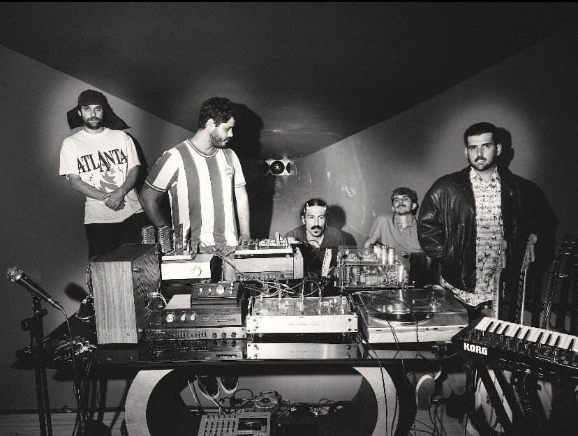 A banda paranaense Jovem Dionísio lança no dia