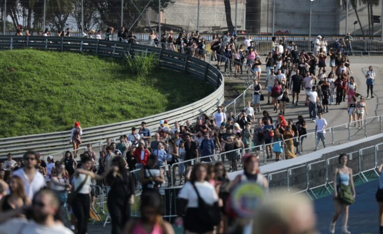 Trabalhadores do lollapalooza 2026 conseguem assistir shows