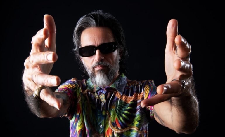 O guitarrista pernambucano Lúcio Maia lança no dia