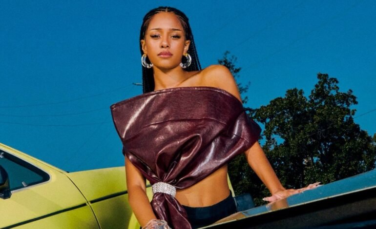 O girlgroup Katseye se apresenta no Lollapalooza São