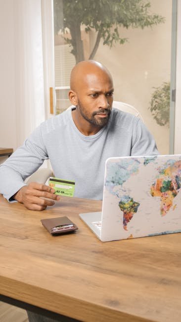 Os juros médios cobrados pelos bancos no cartão