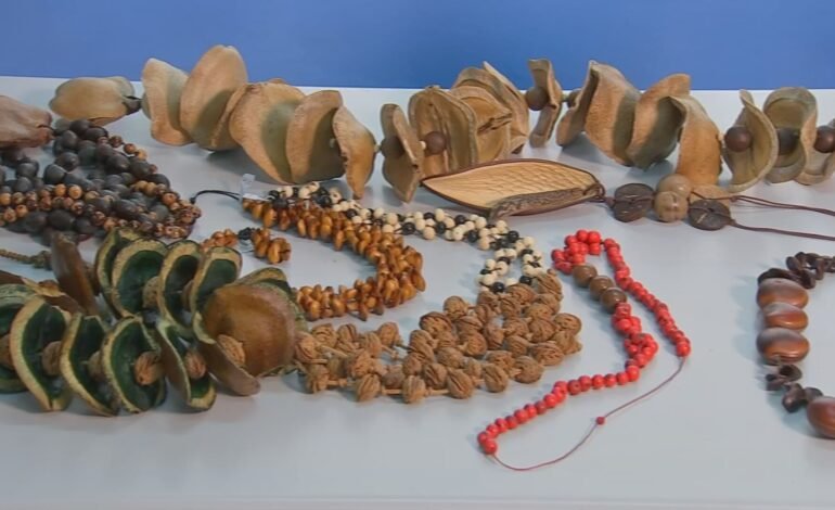 Artesãs do distrito de Gramadinho, em Itapetininga (SP)