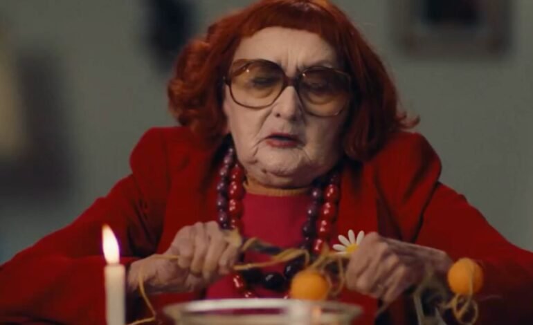 A atriz Tânia Maria, de 79 anos, ganhou espaço no