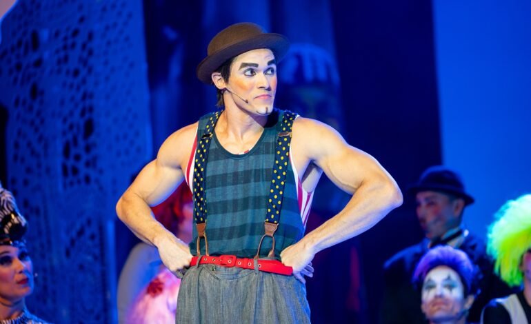 O musical “Adorável Trapalhão” reconta a trajetória do