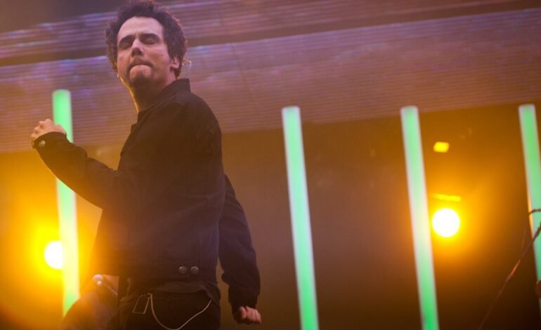 Wagner Moura assumiu os vocais da Legião Urbana