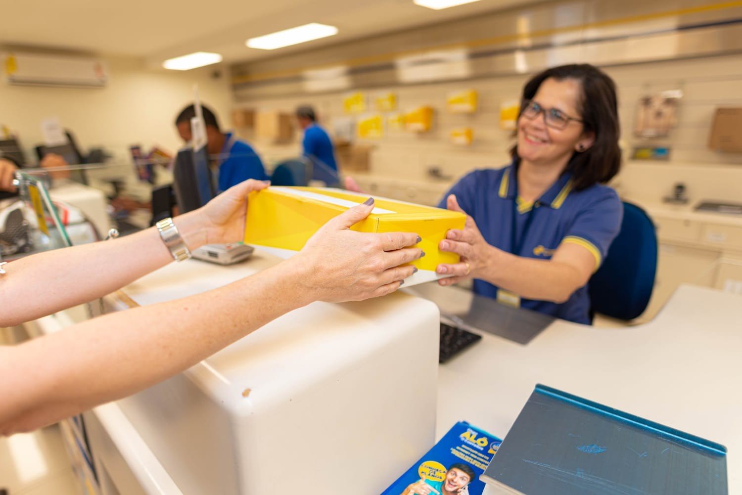 Os Correios prorrogam por mais um ano a validade do