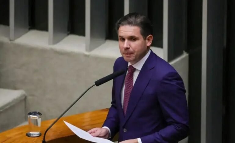 A Confederação Nacional da Indústria (CNI) entregou nesta