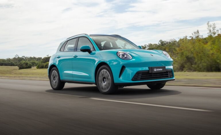 A GWM apresentou o Ora 5 híbrido durante o Salão