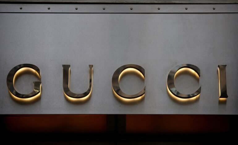 Kering anuncia lançamento de óculos inteligentes gucci em pa