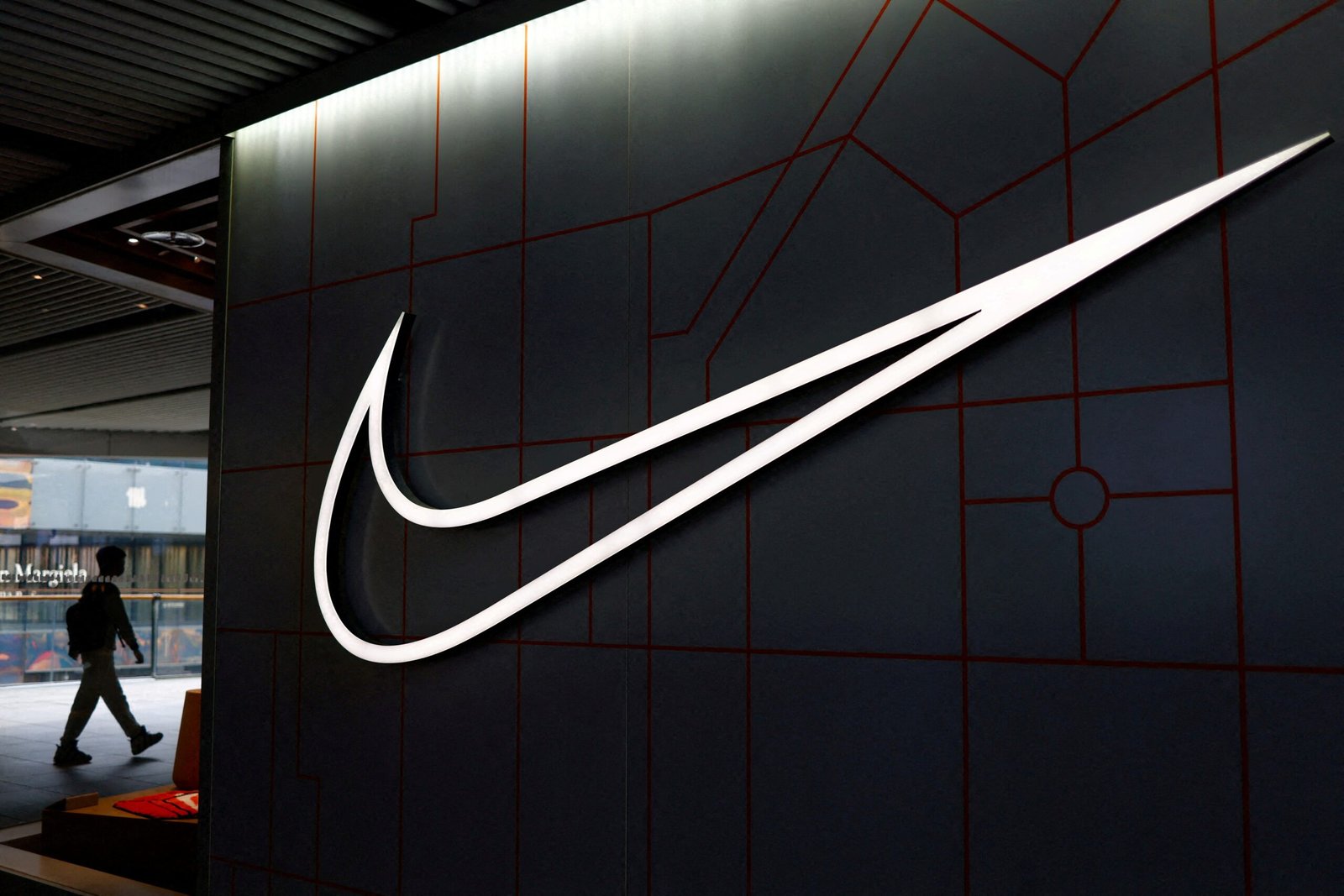A Nike anunciou na quinta-feira (23) a demissão