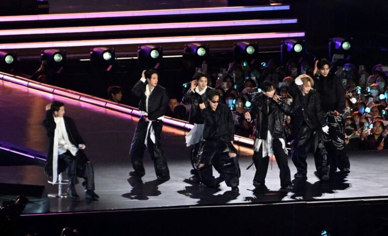 A boy band de K-pop BTS iniciou nesta quinta-feira (9)