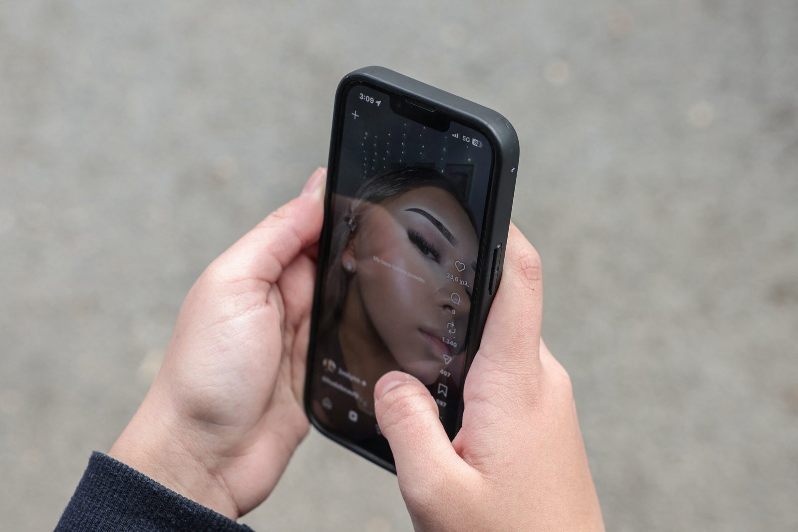 A Grécia anunciará a proibição do acesso às redes sociais