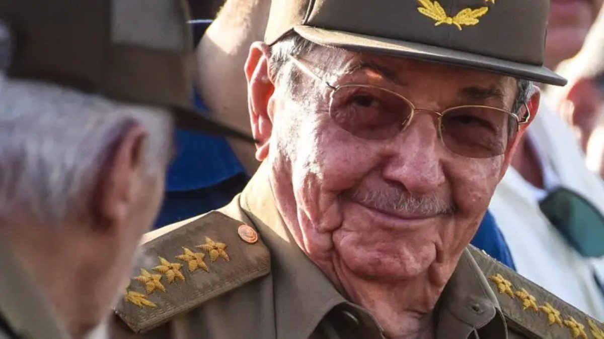 Especialistas indicam o ex-presidente cubano Raúl Castro e