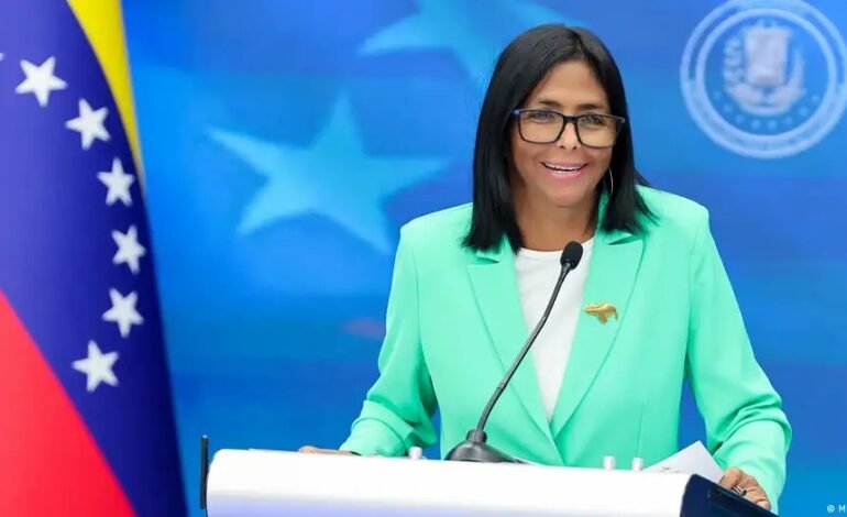 A presidente interina da Venezuela, Delcy Rodríguez, promete