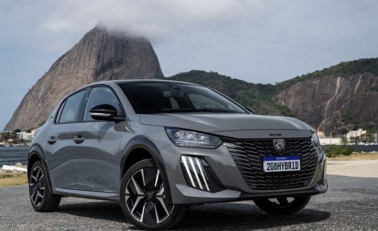 O grupo Stellantis anunciou um recall global de