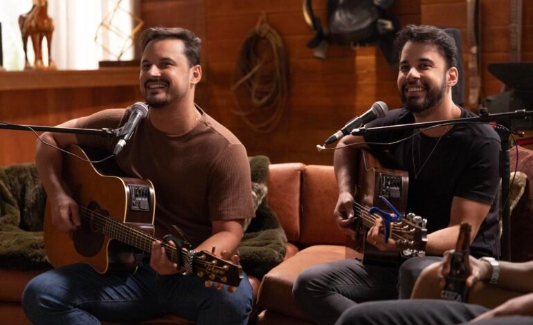 Clayton e Romário Globo/ Angélica Goudinho “A correria me ob