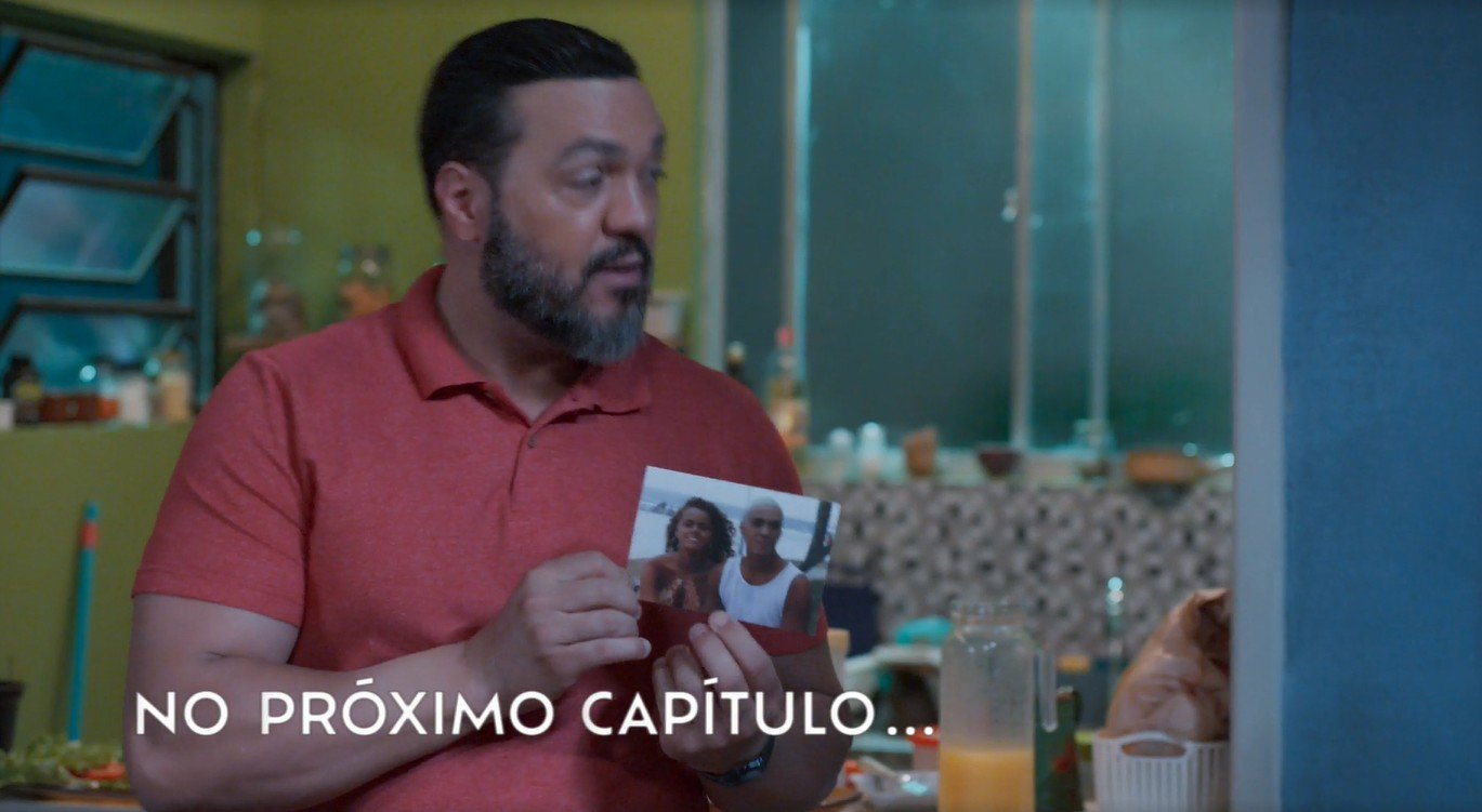 Foto real de belo e viviane aparece em cena da novela três g
