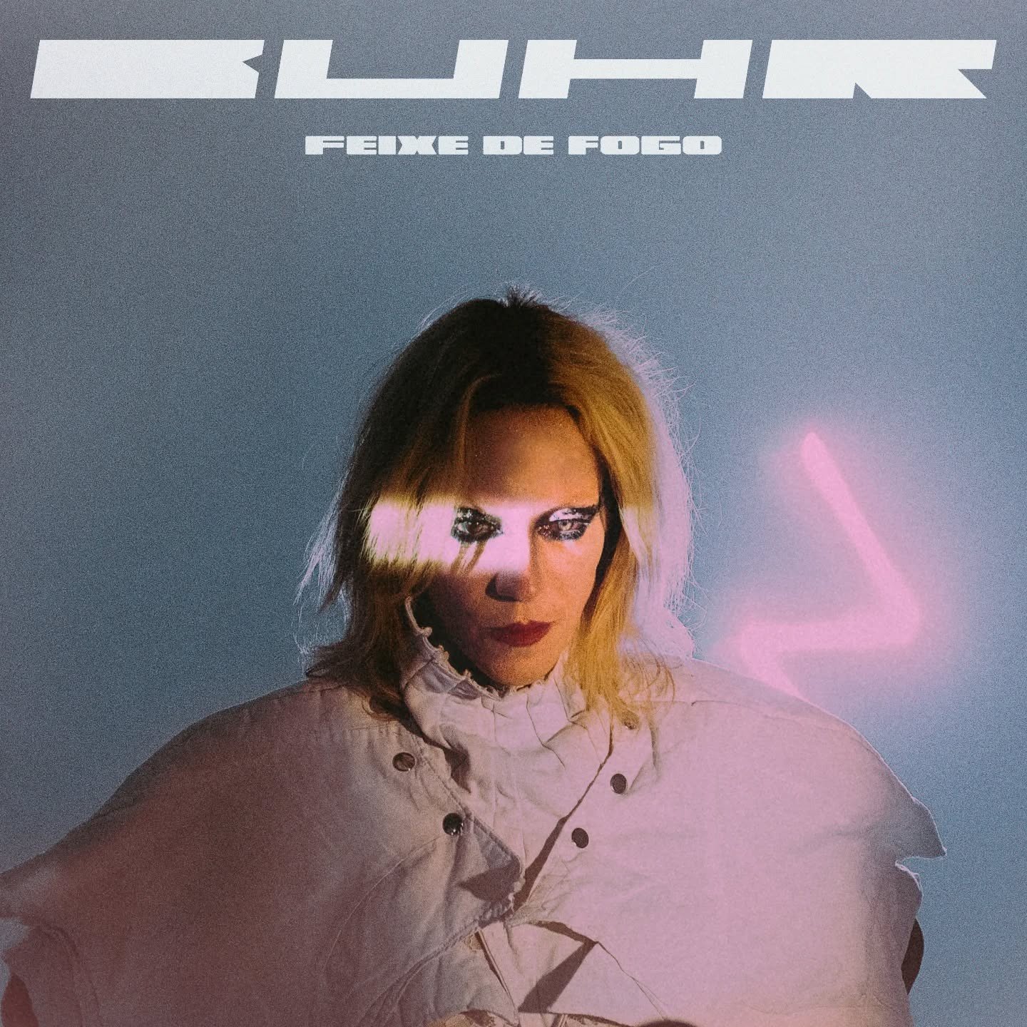 A cantora, compositora e instrumentista Buhr revelou na