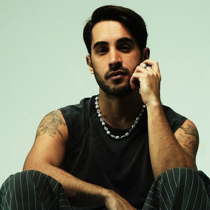 O cantor Diogo Melim lançou seu primeiro álbum