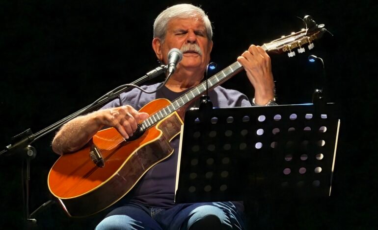 O compositor e violonista Dori Caymmi apresentou o