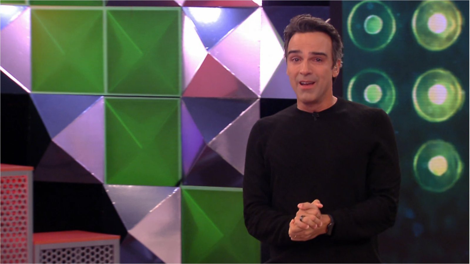 O apresentador do “BBB 26”, Tadeu Schmidt, emocionou-se
