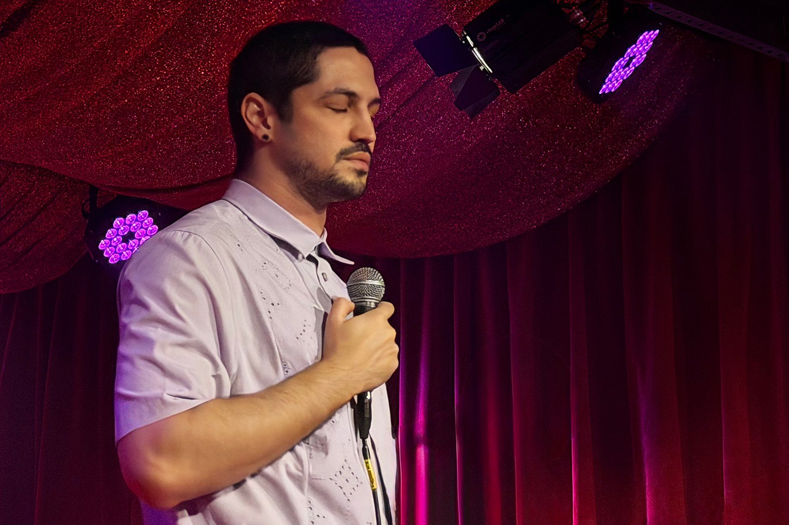 Gabriel Leone estreia o show ‘Minhas lágrimas’ no