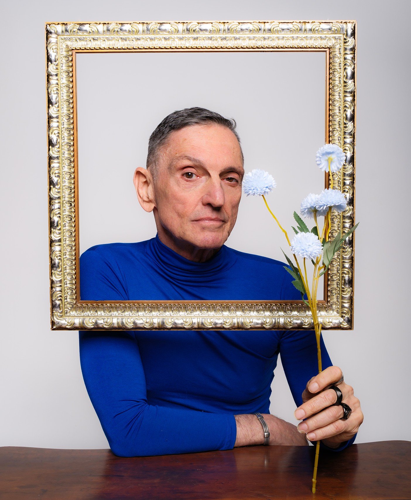 Paulo Miklos lança no dia 22 de maio