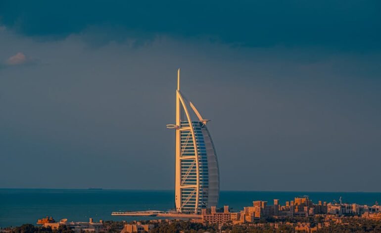 O hotel Burj Al Arab, em Dubai, fechará temporariamente para
