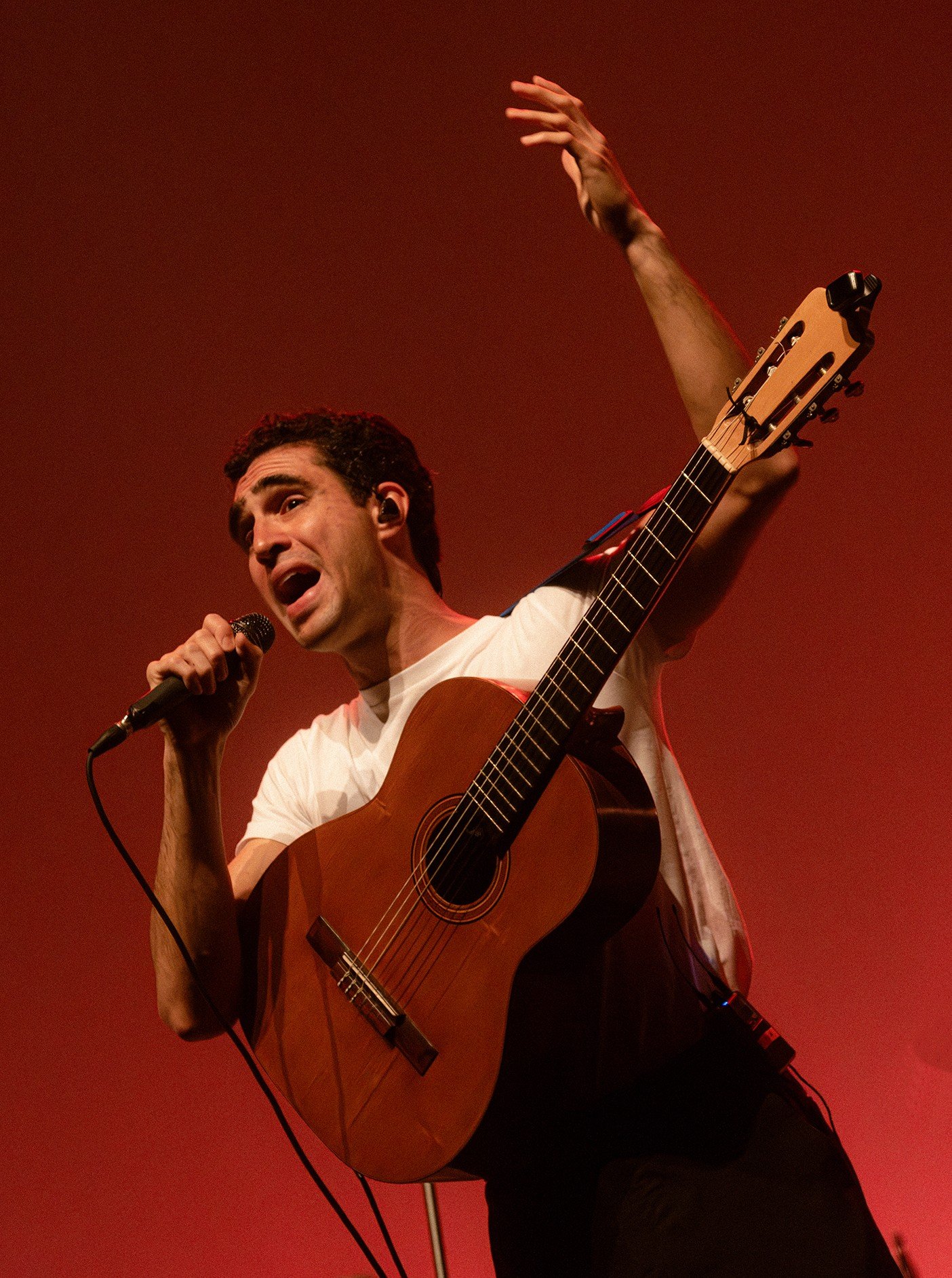 Zeca Veloso estreou o show “Boas novas” no Teatro Carlos
