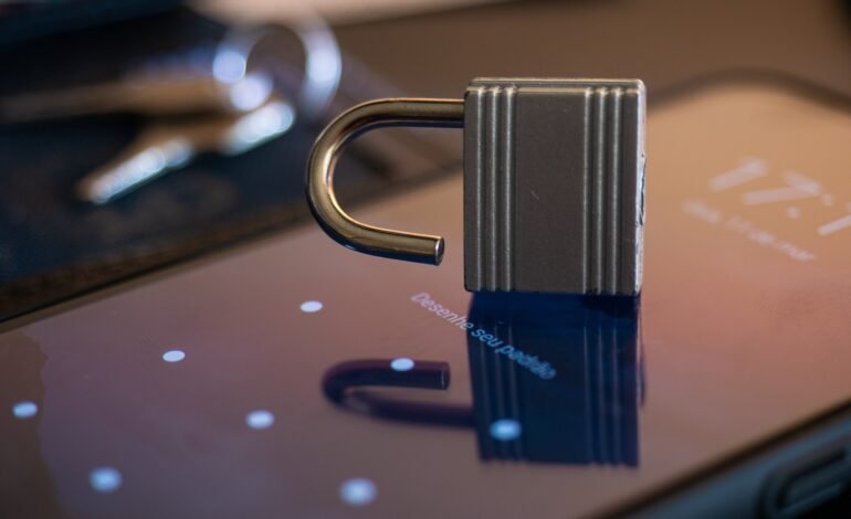 Policiais recuperam conversas e arquivos apagados de celular