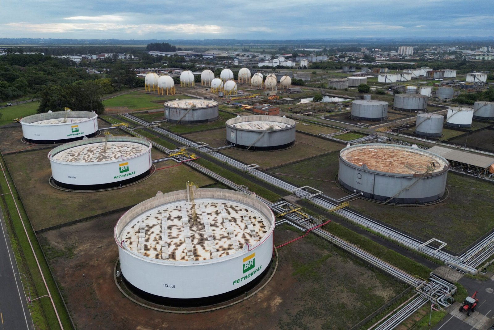 Refinaria Alberto Pasqualini da Petrobras em Canoas Diego