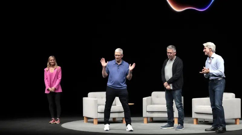 Tim Cook em 2024 falando sobre as habilidades
