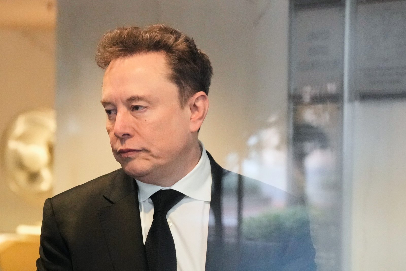 Elon Musk chega ao tribunal para o julgamento