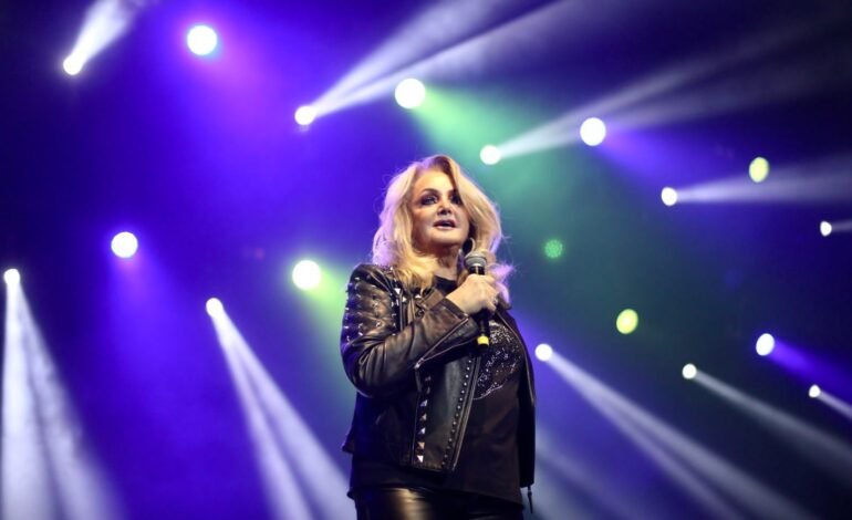 A cantora britânica Bonnie Tyler está com quadro