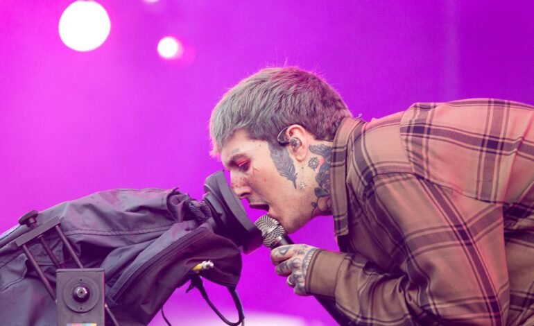 Durante um show da banda Bring Me the Horizon, o