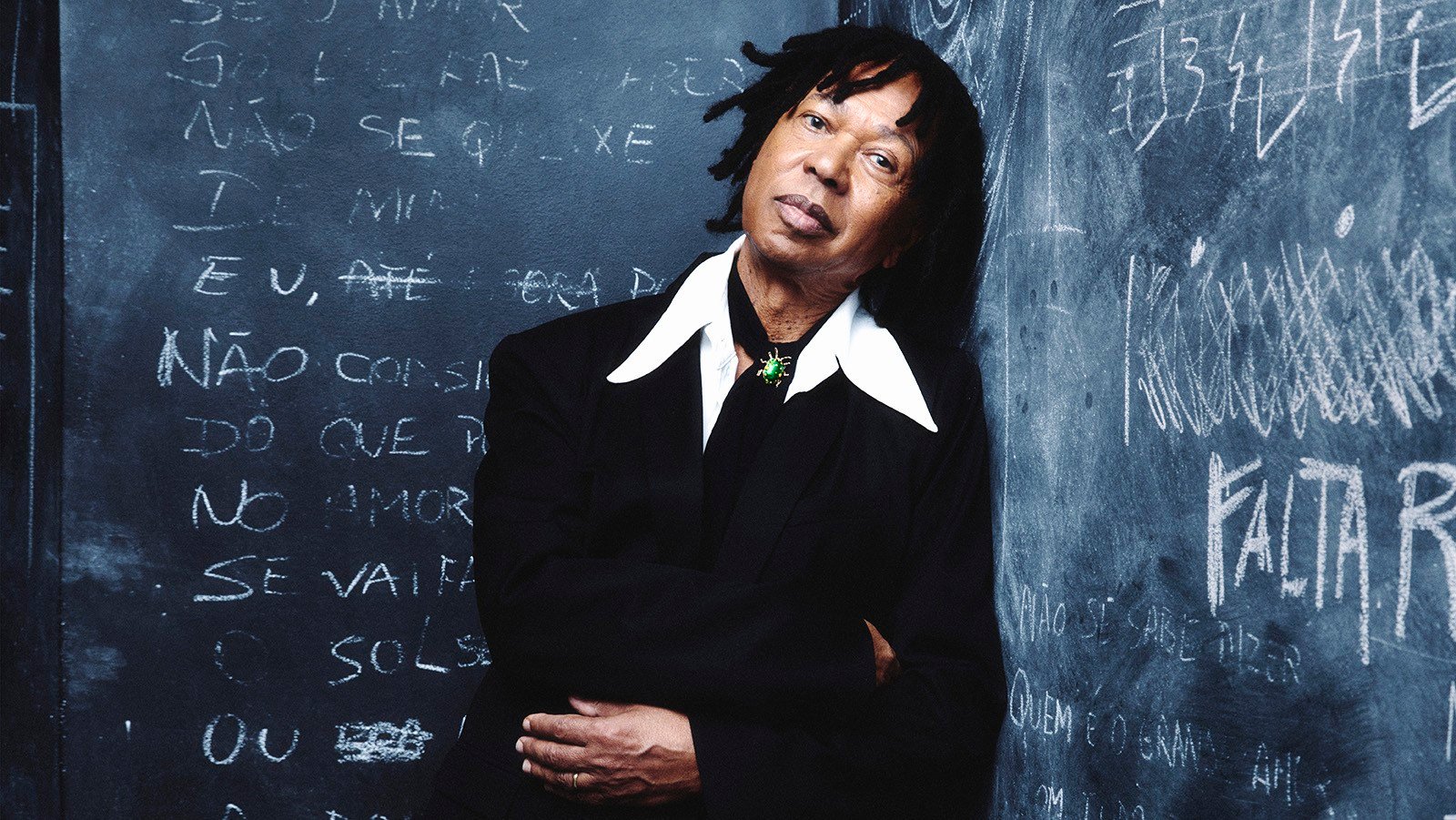 O cantor Djavan anunciou uma data extra para