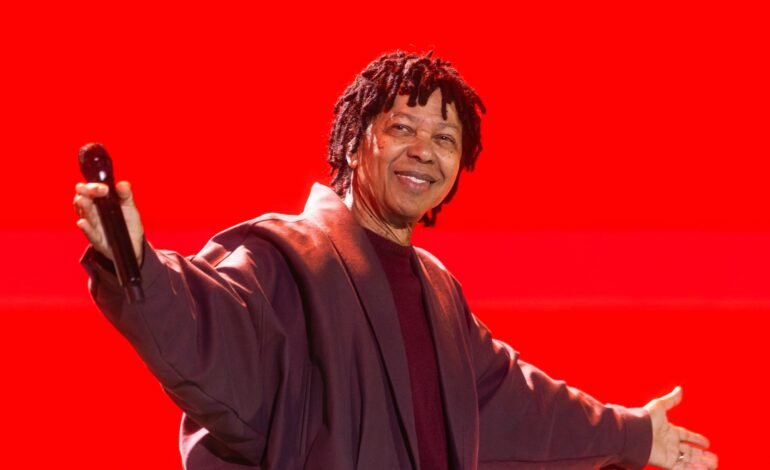 Djavan estreia no estádio paulistano o show da