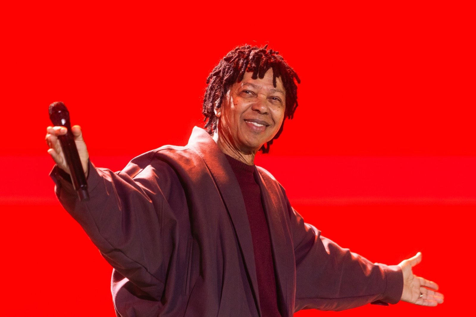 Djavan estreia no estádio paulistano o show da