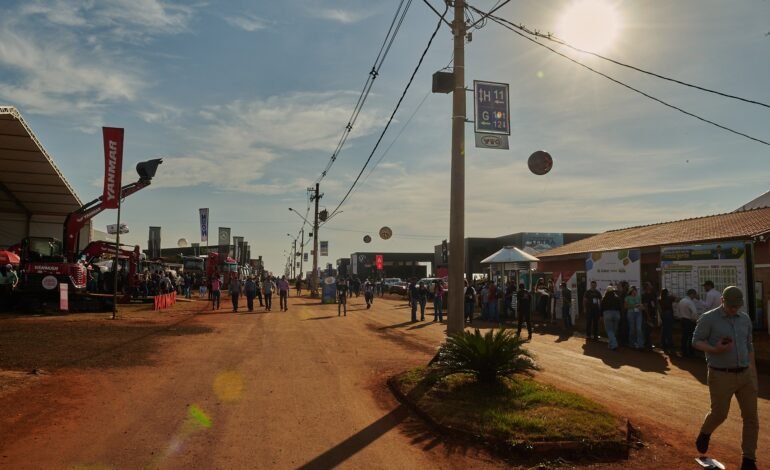A Agrishow 2026, maior feira de tecnologia agrícola do Brasi
