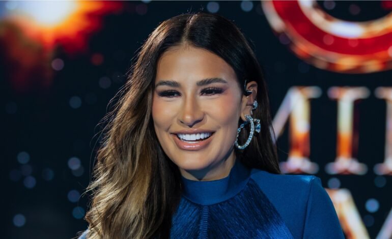 A cantora Simone Mendes falou sobre seu papel
