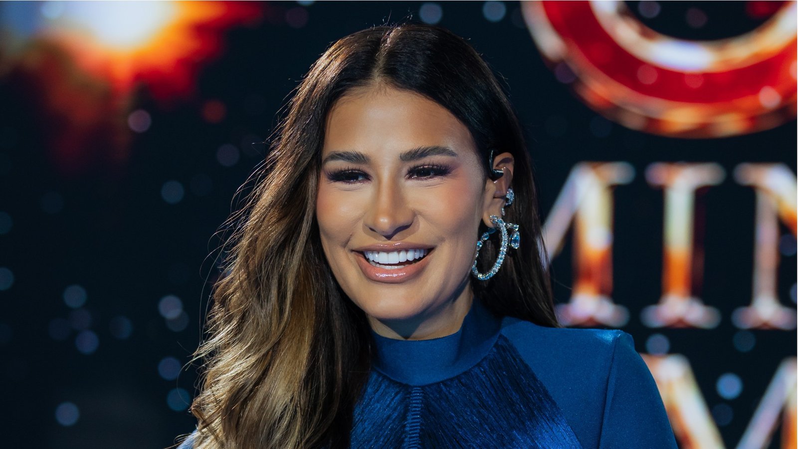 A cantora Simone Mendes falou sobre seu papel