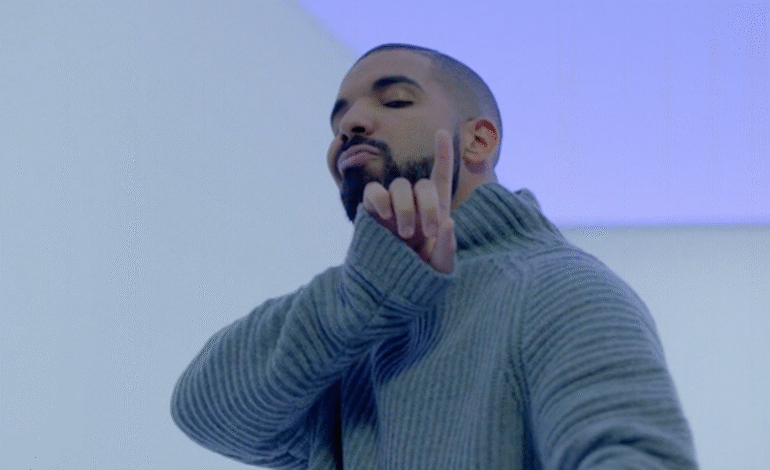 O rapper canadense Drake lançou três álbuns surpresa