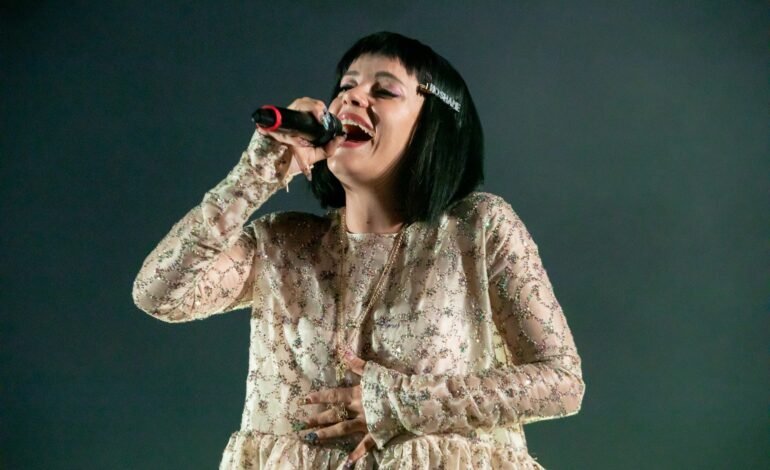 A cantora britânica Lily Allen anunciou seu show no Primaver