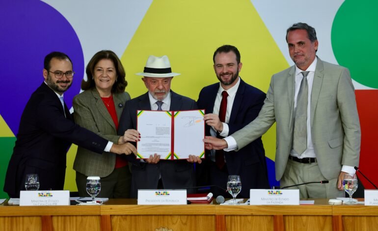 O governo federal lançou nesta segunda-feira (4) o