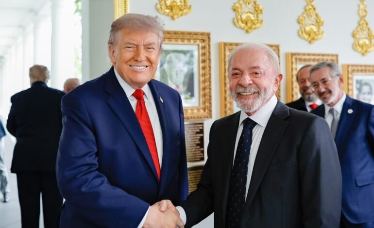 O ministro do Desenvolvimento, Indústria, Comércio e Serviço