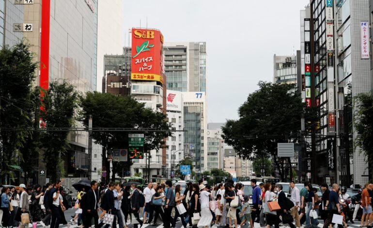 Japão enfrenta crescimento econômico modesto e desafios demo