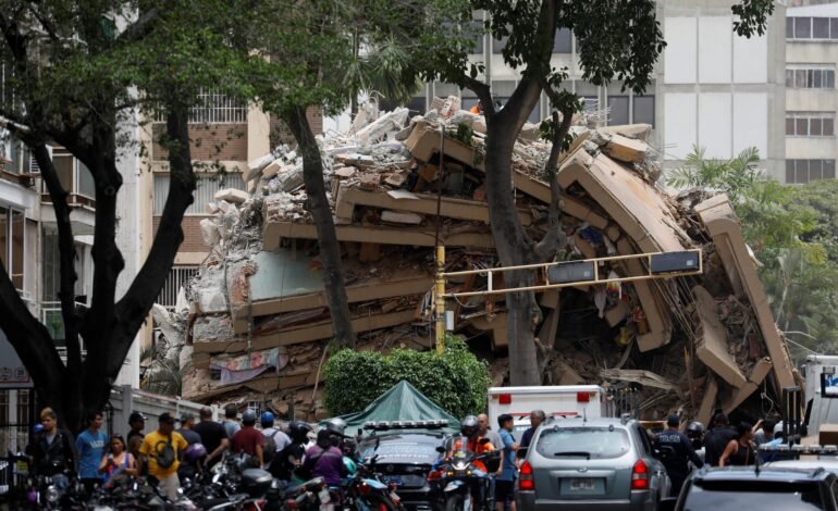 Dois terremotos de magnitude 7,2 e 7,5 atingiram